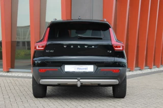 Volvo XC40 Volvo XC40 T3 Momentum Business | Parkeercamera | Stoelverwarming | Trekhaak | Pilot Assist | Keyless - afbeelding nr 4