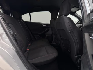 Ford Focus Ford Focus 1.0 EcoBoost Titanium Business | Automaat | ST Line | Camera | Carplay - afbeelding nr 25