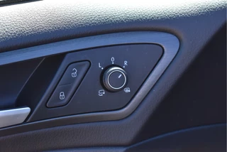 Volkswagen Golf | Pano | Keyless | Camera | Carplay | DAB | Stoelverw | Dynamic LED | Digitale tellers | Adapt.CC - afbeelding nr 44