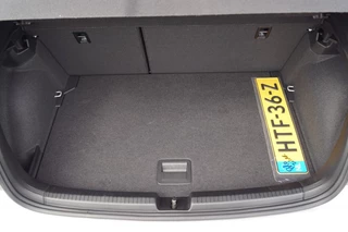 Volkswagen Polo Volkswagen Polo 1.0 TSI DSG 95pk Style / 17 Inch LM / IQ LED / Sportstoelen - afbeelding nr 32