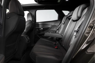 Peugeot 3008 Peugeot 3008 1.2 PureTech 130 PK GT Line | S/K-Panodak | Dig. Cockpit | Cruise | PDC | Camera | NAV | ECC | Elek. Klep | DAB | LM 19