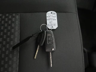 Ford Transit Ford Transit 2.0TDCi 170PK L4H3 Jumbo | Airco | Cruise | Betimmering | 3-Persoons - afbeelding nr 5