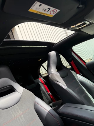 Mercedes-Benz A-Klasse Mercedes-Benz A-klasse AMG 35 4MATIC Edition 1|Pano|Burmester|Milltek|Sfeer|Hemelverlichting - afbeelding nr 29
