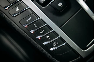 Porsche Macan Porsche Macan 3.0 S | Pano | Stoelverwarming | Sportuitlaat | Luchtvering | Trekhaak | - afbeelding nr 33