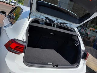 Volkswagen Golf 1.5 TSI 131pk 1st Edition | Origineel NL | Navi | Apple Carplay+Android Auto | Clima | Adap.Cruise | Led Koplampen | Stoel+Stuurwielverwarming | Rijstrook+Licht+Regensensor | Privacy Glass - afbeelding nr 38