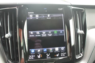 Volvo XC60 Volvo XC60 T6 Recharge AWD R-Design | Panoramadak | Parkeercamera | HUD | Pilot Assist | BLIS | Stoelverwarming | Trekhaak | Glossy Black | Keyless - afbeelding nr 49