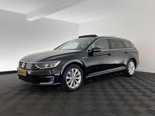 Volkswagen Passat Volkswagen Passat Variant 1.4 TSI GTE Highline Aut. *PANO | LEATHER-ALCANTARA | FULL-LED | NAVI-FULLMAP | ERGONOMIC-SPORT-SEATS | CARPLAY | CAMERA | DAB+ | ECC | HEATED-SEATS | PDC | TOWBAR | SHIFT-PADDLES | AMBIENT-LIGHT | 17''ALU* - afbeelding nr 3