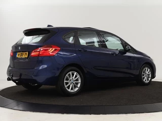 BMW 2 Serie BMW 2-serie Active Tourer 218d | Panoramadak | Sportstoelen | Trekhaak |  Full LED | Climate control | Parkeerhulp | Cruise control | Bluetooth - afbeelding nr 28