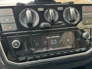 Volkswagen up! Volkswagen Up! 1.0 BMT move up! Airco | Stoelverwarming | Bluetooth | Telefoonhouder | Lichtmetalen velgen | Armsteun | LED Mistlampen voor | Historie aanwezig! - afbeelding nr 16