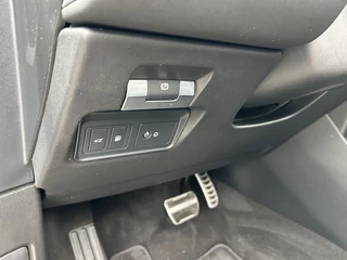 Land Rover Range Rover Evoque Land Rover Range Rover Evoque 1.5 P300e AWD R-Dynamic Panodak - afbeelding nr 15