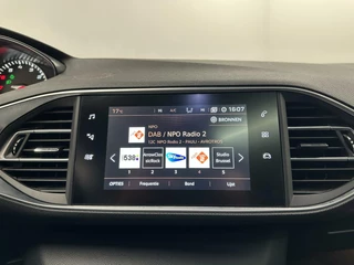 Peugeot 308 Peugeot 308 SW 1.2 PureTech Allure PANO CAMERA CARPLAY - afbeelding nr 28