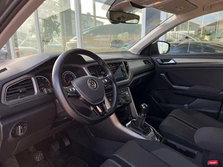 Volkswagen T-Roc Volkswagen T-Roc 1.0 TSI Style | Adaptive Cruise Control | Climate Control | Navi | PDC | Trekhaak | Apple Carplay/Android Auto | - afbeelding nr 4