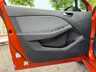 Renault Clio Renault Clio 1.0 TCe ECO-G 100 techno AUTOMAAT / CAMERA / NAVI / CARPLAY / ECC / ZGAN - afbeelding nr 10