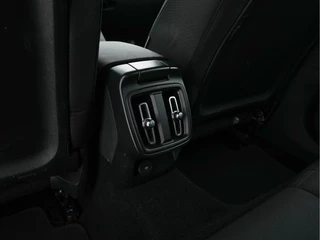 Polestar 2 (INCL-BTW) *NAVI-FULLMAP | FULL-LED | KEYLESS | CAMERA | LANE-ASSIST | DIGI-COCKPIT | DAB+ | COMFORT-SEATS | ECC | PDC | 20''ALU* - afbeelding nr 22