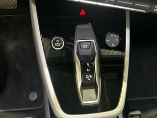 Audi Q4 e-tron | Navigatie | Sportstoelen | Verwarmde voorstoelen | Parkeersensor achter Soh (batterijcheck) 100 % - afbeelding nr 17
