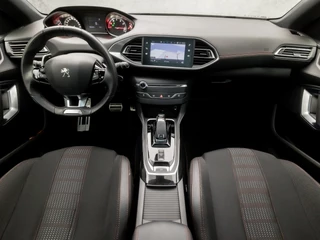 Peugeot 308 Automaat (PANORAMADAK, APPLE CARPLAY, LEDER, DENON AUDIO, SPORTSTOELEN, LED KOPLAMPEN, 360 CAMERA, ADAPTIVE CRUISE, GETINT GLAS, LANE ASSIST, DAB+, NIEUWE APK, NIEUWSTAAT) - afbeelding nr 6