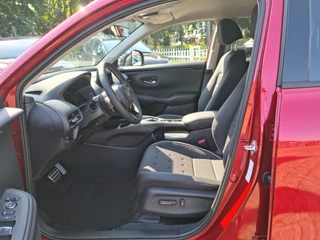 Honda ZR-V Honda ZR-V 2.0 e:HEV Sport VOORRAAD DEAL Dodehoekdetectie, Draadloze oplader , All-in Rijklaarprijs - afbeelding nr 15