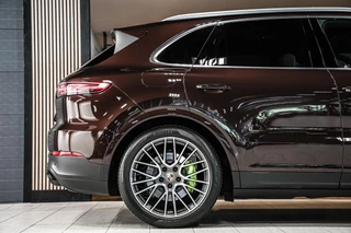 Porsche Cayenne Porsche Cayenne 3.0 E-Hybrid Platinum Edition|Innodrive|Pano - afbeelding nr 15