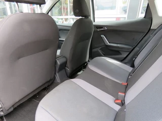 SEAT Arona SEAT Arona 1.0 TSI STYLE LAUNCH / Navi / Clima / Cruise / BOVAG garantie - afbeelding nr 31