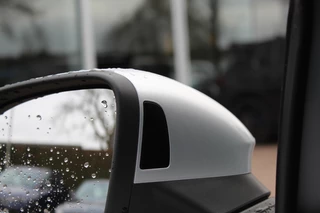 Volkswagen Golf Volkswagen Golf 1.5 eTSI Style / Camera / Head-up / Virtual Cockpit / Leder&Alcantara / 17'' / Keyless / ACC / DAB / Full LED / Stoelverwarming - afbeelding nr 30