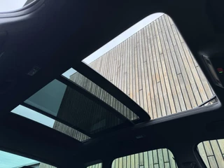 Škoda Karoq Skoda Karoq 1.5 TSI Sportline Automaat | Panoramadak | LED | Stoelverwarming | Adaptieve cruise control | Dode hoek detectie | Trekhaak uitklapbaar | Canton HiFi | Elektrisch bedienbare achterklep | Parkeersensoren voor en achter | Achteruitrijcamera - afbeelding nr 47