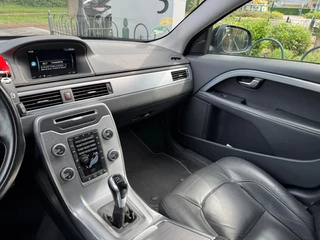 Volvo V70 Volvo V70 2.0 D4 Inscription Edition D4/ Leer/Navigatie/Airco-Ecc/Stoelverw/alu wielen - afbeelding nr 23