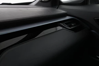 Toyota C-HR Toyota C-HR 2.0 Hybrid First Edition | 184pk | Stoelverwarming | Carplay | Adaptive cruise | Trekhaak | Camera | Navigatie | Full LED - afbeelding nr 22