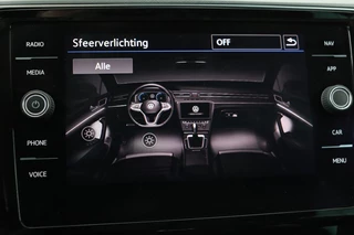 Volkswagen Passat Volkswagen Passat 1.4 TSI PHEV GTE | Head-Up | Stoelverwarming |  Camera | Adaptive cruise | Massage | Side Assist | Carplay | Matrix LED | Achterbankverwarming | Navigatie - afbeelding nr 26