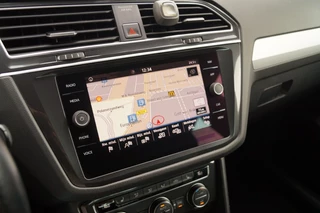 Volkswagen Tiguan Volkswagen Tiguan 1.4 TSI 150pk R-Line Business -PANO-LED-ECC-NAVI-PDC- - afbeelding nr 13
