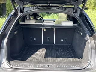 Land Rover Range Rover Velar Land Rover Range Rover Velar 2.0 250PK AWD R-DYNAMIC BLACK PACK SE LEDER/VIRTUAL/PANORAMADAK - afbeelding nr 42