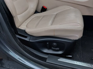 Jaguar XE 2.0 D 163pk Automaat Portfolio Premium Business Pack | Origineel NL | Navi | Bi-Xenon | Clima | Cruise | Leder+Verwarmd+Elek.Verstel | Pdc V+A+Camera | Rijstrook+Licht+Regensensor | 19''lm - afbeelding nr 29