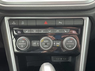 Volkswagen T-Roc Volkswagen T-Roc Cabrio 1.5 TSI Style 150pk Automaat | Adaptieve Cruise | Stoelverwarming | Digitale Cock pit | Dealer onderhouden | Dodehoeksensoren - afbeelding nr 17