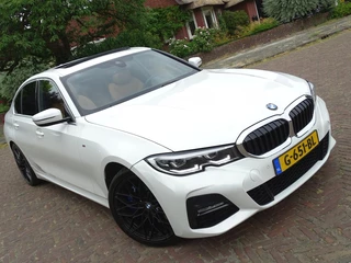 BMW 3 Serie BMW 3 Serie 330i 258PK High Ex. M-Sport / M-Perf. 2019 / LED / *NAP* - afbeelding nr 2