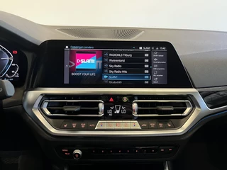 BMW 3 Serie BMW 3-serie Touring 320e Sportline Aut-8 Panoramadak HUD Laser Licht Adaptive Cruise Trekhaak Leder Navi PDC VA - afbeelding nr 17