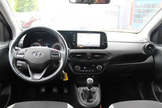 Hyundai i10 Hyundai i10 1.2 Premium Navi/Carplay/Cam/Pdc/wint/All weather 15