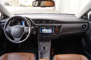 Toyota Auris Toyota Auris Touring Sports 1.8 Hybrid Pro Executive -LEER-PANO- - afbeelding nr 9
