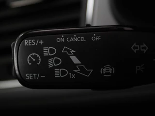 SEAT Leon SEAT Leon 1.0 EcoTSI Style Business Intense | 1e eigenaar |  DSG automaat | Camera | Stoelverwarming | Carplay | Virtual cockpit - afbeelding nr 14