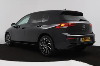 Volkswagen Golf Volkswagen Golf 1.0 TSI Life (PARKEERSENSOREN, CRUISE CONTROL ADAPTIEF, NAVIGATIE, NL-AUTO) - afbeelding nr 5