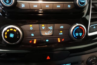 Ford Transit Custom Ford Transit Custom 300 2.0 TDCI 130pk AutoL2H1 Limited Dubbele cabine Ford Transit Custom 300 2.0 TDCI L2H1 Limited Dubbele cabine  Navi Airco 2 Schuifdeuren Trekhaak PDC Carplay DAB - afbeelding nr 14