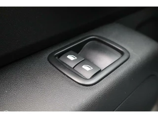 Citroën C3 Citroen C3 1.2 PureTech C-Series climate control | carplay navigatie | cruise control - afbeelding nr 18