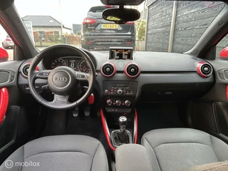 Audi A1 Sportback Audi A1 Sportback 1.2 TFSI S-Line Red Ribbon / S1 bumpers / 45.154 KM 1e eigenaar - afbeelding nr 17