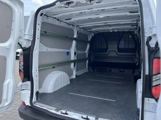 Ford Transit Custom Ford Transit Custom 320 2.0 TDCI L2H1 Trend Zuid | 136pk | Driver Assistance Pack | Stoelverwarming | Voorruitverwarming | Navigatie | Verlengde Fabrieksgarantie tot 08-2028 - afbeelding nr 11
