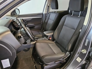 Mitsubishi Outlander Mitsubishi Outlander 2.0 Business Edition / Trekhaak / Camera - afbeelding nr 22