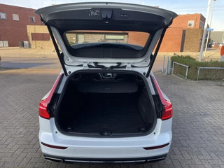 Volvo V60 Navi Panoramadak Nappa Leer Elek stoelen Verwarmd + Koeling Standkachel Intelisafe Assist + Surround ACC Pilot Assist DAB Head Up Polestar Getint Glas NL Auto - afbeelding nr 6