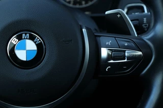 BMW 1 Serie BMW 1-serie M140i LCI / VOL! / RWD / Camera / H&K / Pano / 18
