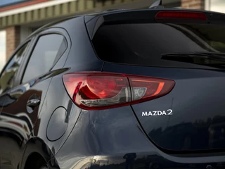 Mazda 2 Mazda 2 1.5 SA-G 90pk Aut. Homura | Camera | Apple Carplay/Android Auto | Stoel- en stuurverwarming | Climate Control | Blind Spot | Donker glas achter - afbeelding nr 36