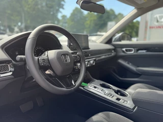 Honda Civic Honda Civic 2.0 e:HEV Elegance € 1850 KORTING! Dodehoek detectie, verwarmde stoelen , All-in Rijklaarprijs - afbeelding nr 19