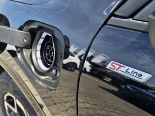 Ford Kuga Ford Kuga 2.5 PHEV ST-Line X  | Panoramadak | Winter Pack | Wegklapbare trekhaak | 19 inch lichtmetalen velgen | Technology Pack | Agate Black - afbeelding nr 30