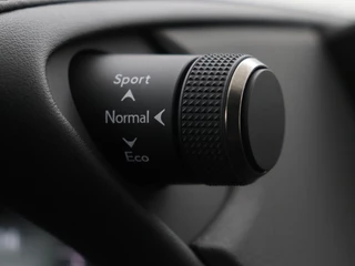 Lexus ES Lexus ES 300h Comfort Line | Schuifdak | Leder |  Stoelverwarming | Adaptive cruise | Carplay | Camera | Memory | Keyless | Full LED - afbeelding nr 19