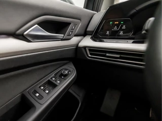 Volkswagen Golf Volkswagen Golf 1.0 eTSI Sport Automaat (APPLE CARPLAY, GROOT NAVI, KEYLESS, SFEERVERLICHTING, SPORTSTOELEN, LM VELGEN, PARKEERSENSOREN, ADAPTIVE CRUISE, NIEUWSTAAT) - afbeelding nr 21